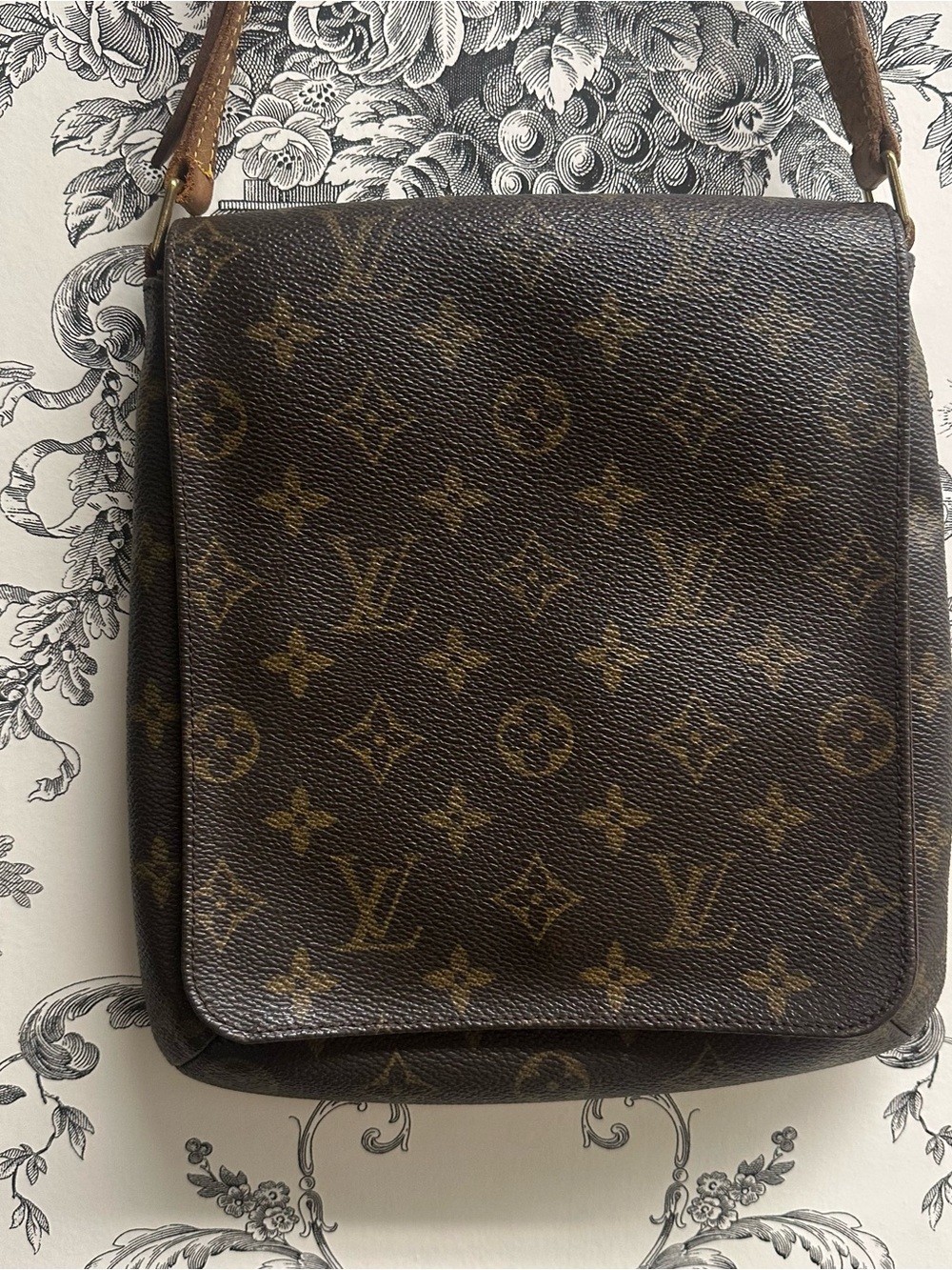 Louis Vuitton Monogram Musette Salsa - Picture 2 of 7